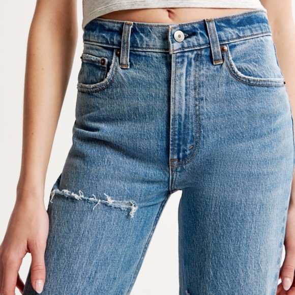 Abercrombie High-Rise 90s Relaxed Jean - Picture 6 of 7